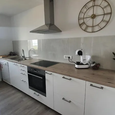 Lägenhet Divine View Apartma