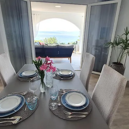 Divine View Apartma * Njivice