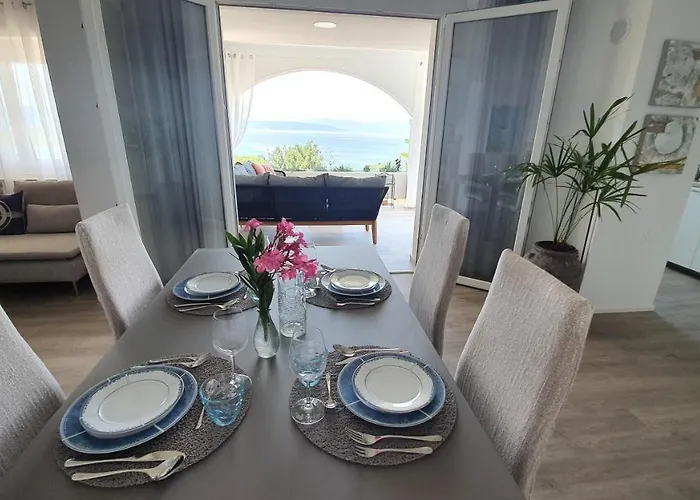 Divine View Apartma * Njivice