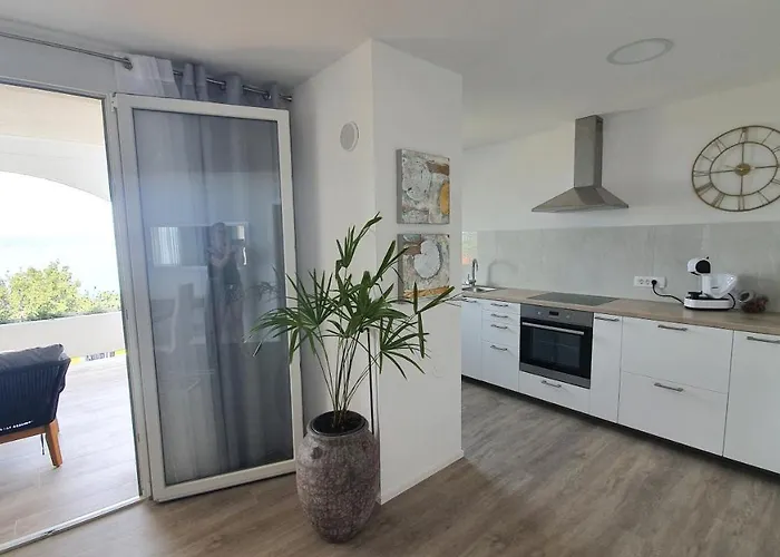 Divine View Apartma Lägenhet Njivice