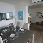 דירה Divine View Apartma *