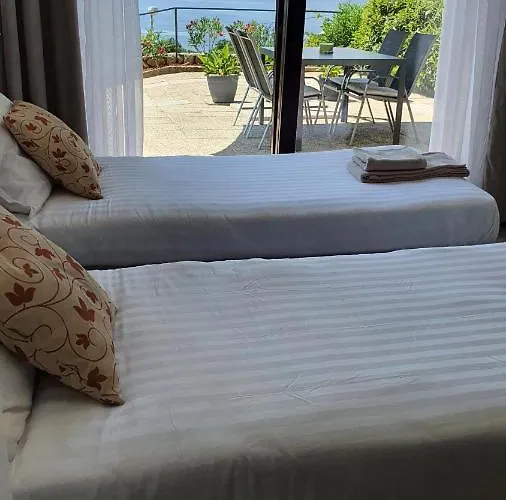 アパート Divine View Apartma ニヴィーチェ